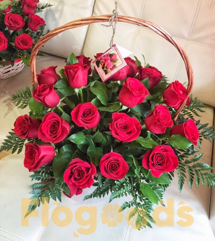 Корзина «Донна роза» за 12 347 руб.